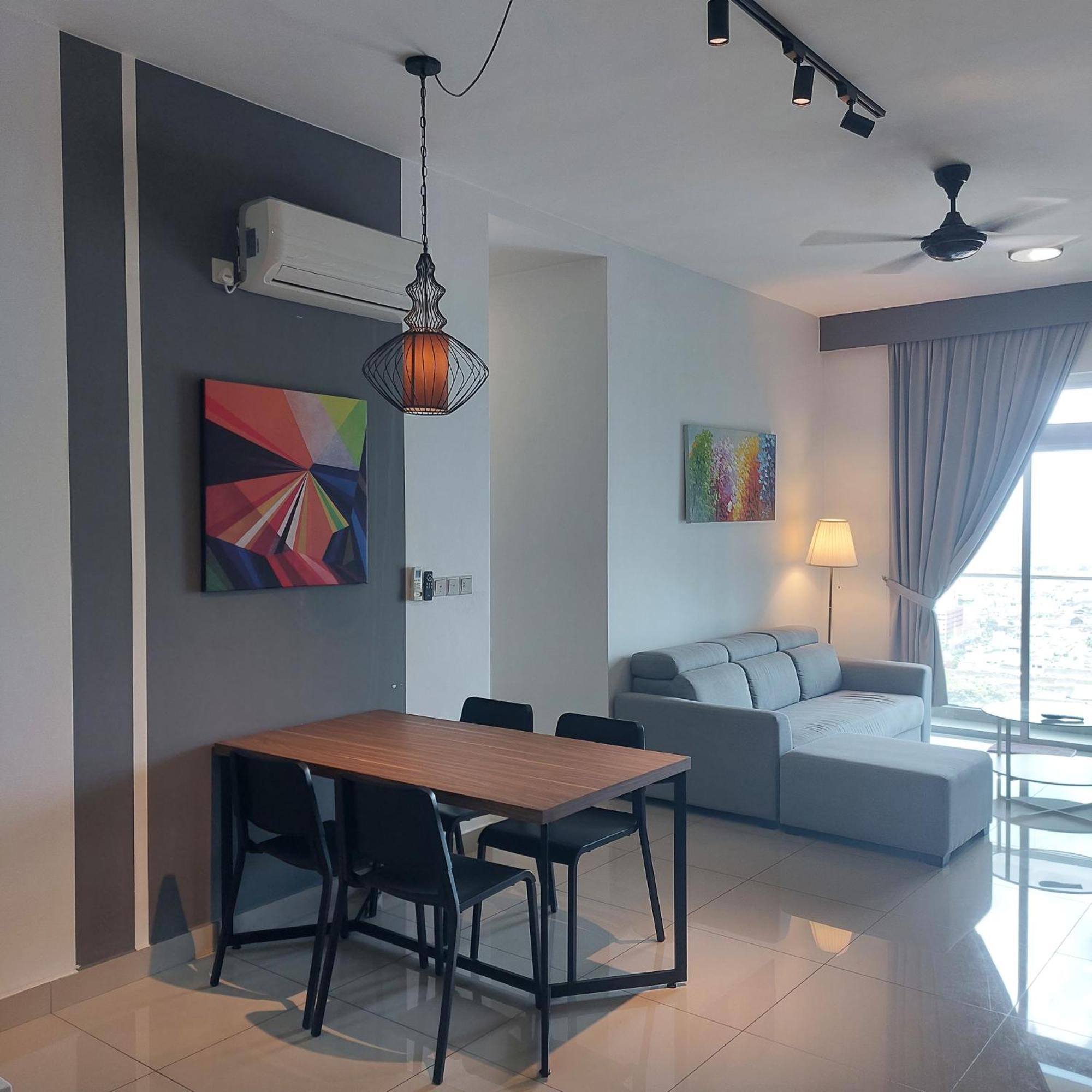 Twin Galaxy Jb Homestay By Summer Johor Bahru Exterior photo